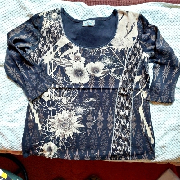 Vanilla Sugar Floral Scoop Neck Pullover, Size XL - Picture 1 of 9